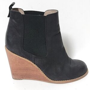 Hinge women's black leather wedge ankle boots size 6.5